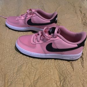 Nike Vday Air Force 1’s